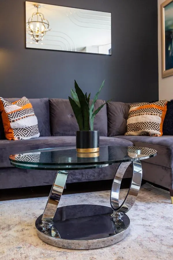 Bright Cheery 4 Bd Apartment By Brighton Station